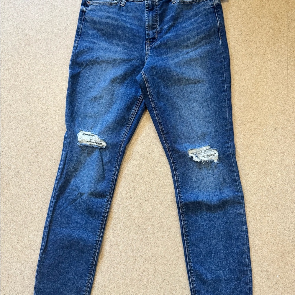 Old Navy Women's Blue Distressed Skinny Jeans